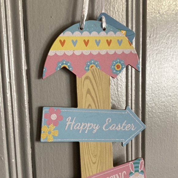 2/$20 NWT Beautiful Wooden Glittered Whimsical Easter Directional 🐥 Decor Sign - Picture 11 of 17